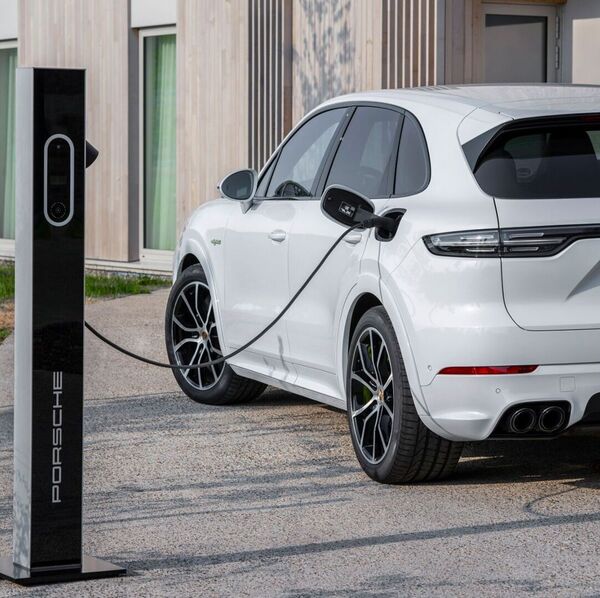 Porsche: Elektro-Cayenne kommt ab 2025